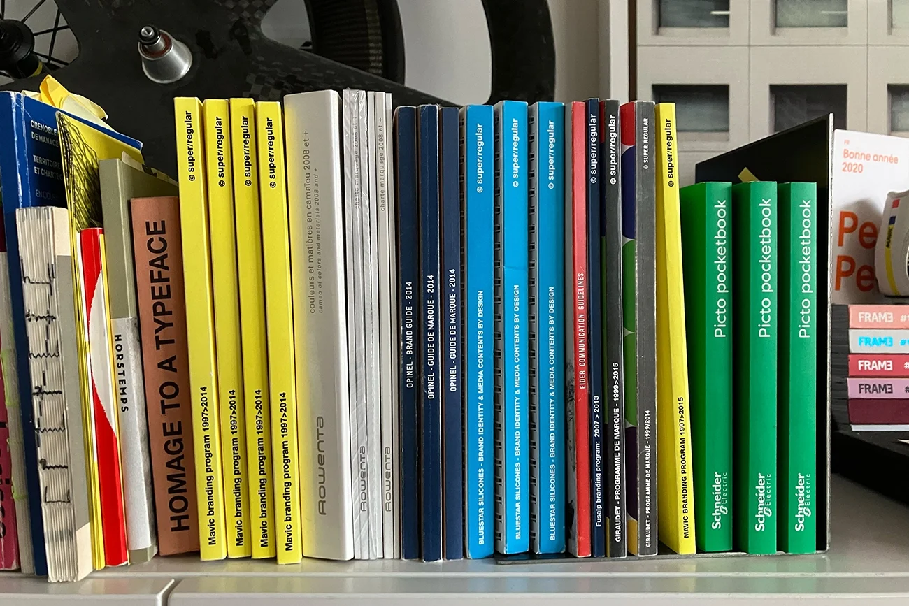 Livre de marque © Super Regular